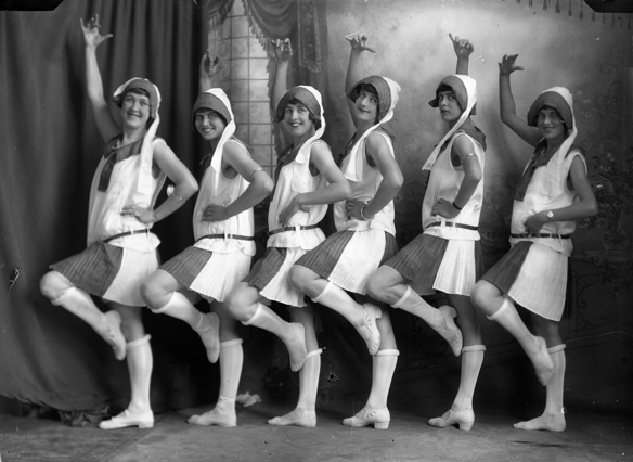 Ōpunakē Tennis Club Concert, ‘The Canoe Ballet’